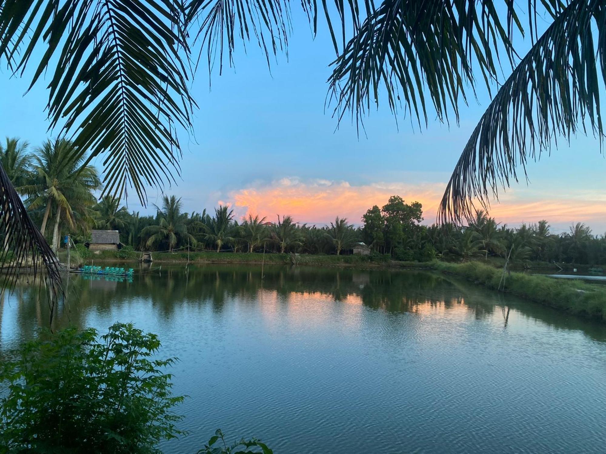 Laoxao Lakeview Homestay Хойан Экстерьер фото